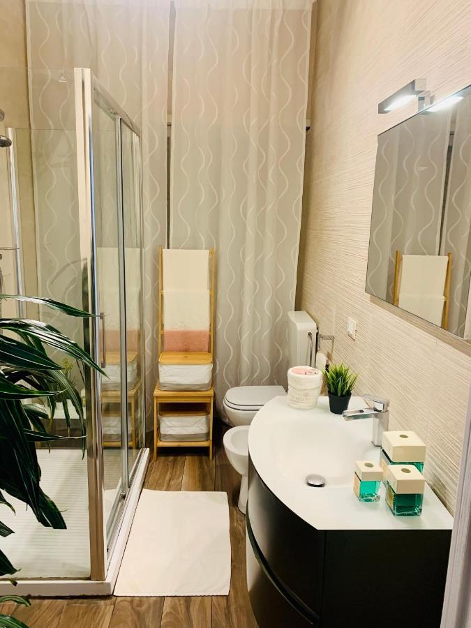 Un Condominio In Centro Only Women リヴォルノ エクステリア 写真